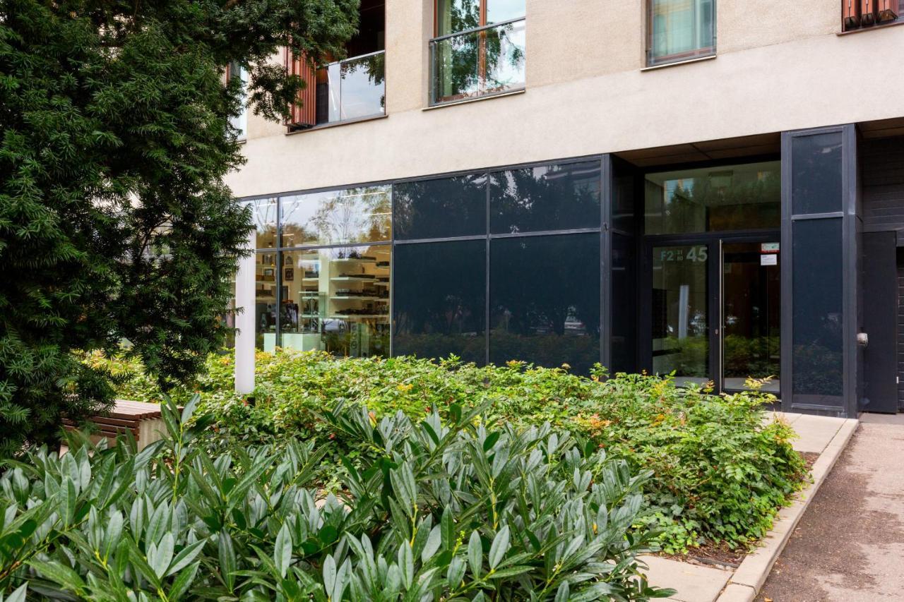 Warsaw Wola Apartment Near Nocny Market By Noclegi Renters Varsóvia Exterior foto